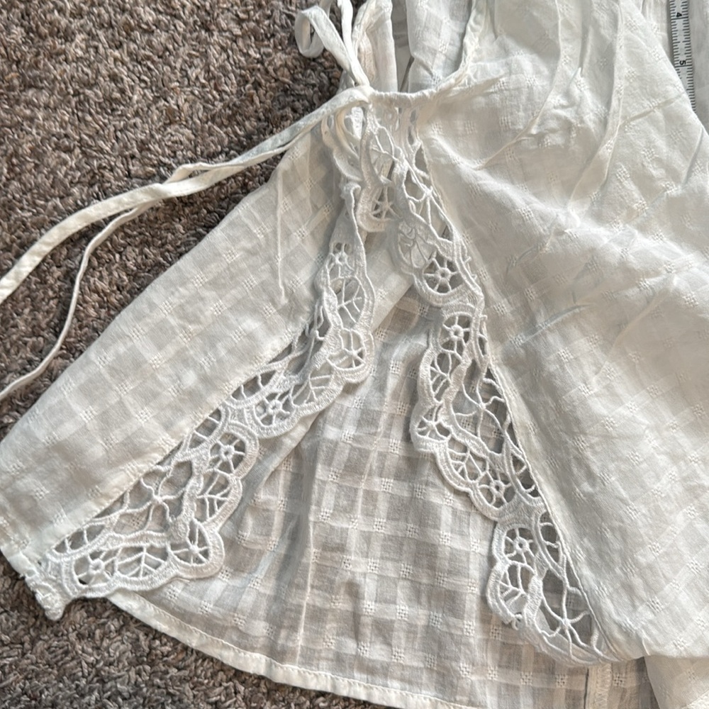 American Eagle XL White Lace Trim Women's Top NWT - Picture 9 of 9